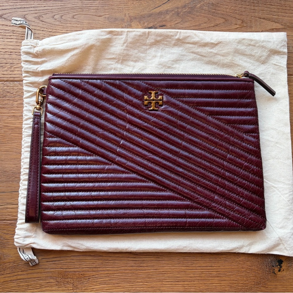 Tory Burch Quilted Wristlet
